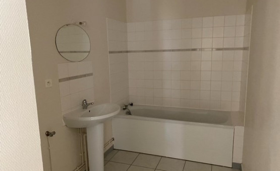 Appartement Type 2 - 54 m² - Mailly Le Camp