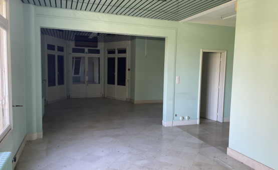 Maison à ARCIS SUR AUBE (ex Trésorerie) - Arcis-Sur-Aube