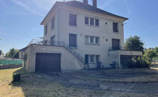 Maison à ARCIS SUR AUBE (ex Trésorerie) - Arcis-Sur-Aube