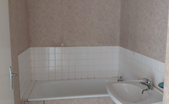 Appartement RDC T2 avec loggia - La Chapelle St Luc