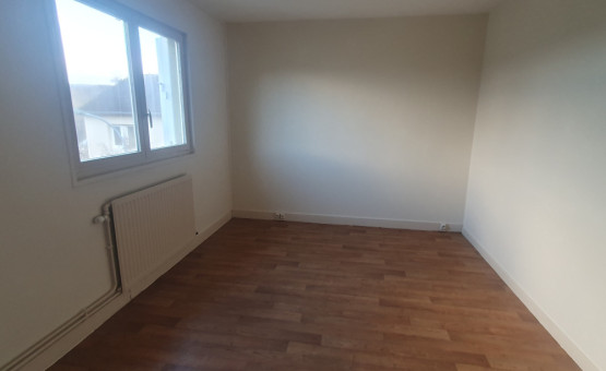 Maison "faux type 5" - 83 m² - Ville Sous La Ferte
