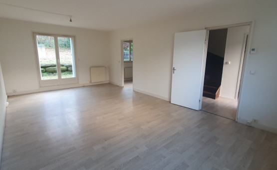 Maison "faux type 5" - 83 m² - Ville Sous La Ferte