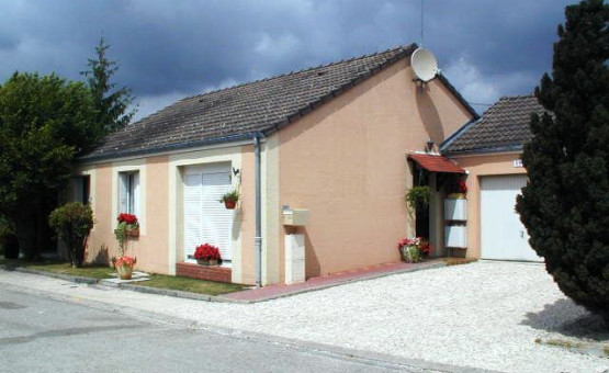 Maison "faux type 5"  - 94 m² - Marigny Le Chatel