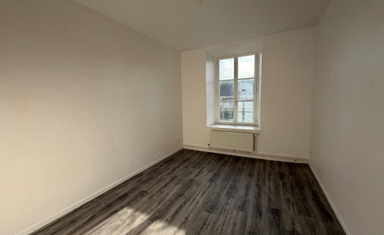 Appartement "faux type 5" - 117 m² - Magny Fouchard