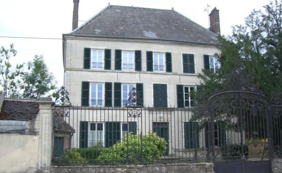 Appartement "faux type 5" - 117 m² - Magny Fouchard