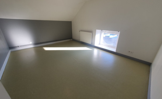 Appartement Type 4 - 150 m² - Ville Sous La Ferte