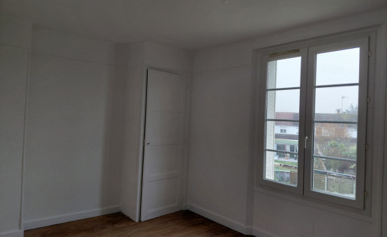 Appartement Type 4 avec balcon - 77 m² - Romilly Sur Seine