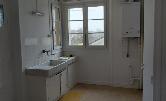 Appartement Type 4 avec balcon - 77 m² - Romilly Sur Seine