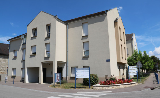 Appartement Chambre - 32 m² - Vendeuvre Sur Barse