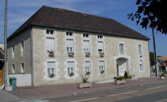 Appartement Type 4 - 90 m² - Ville Sous La Ferte